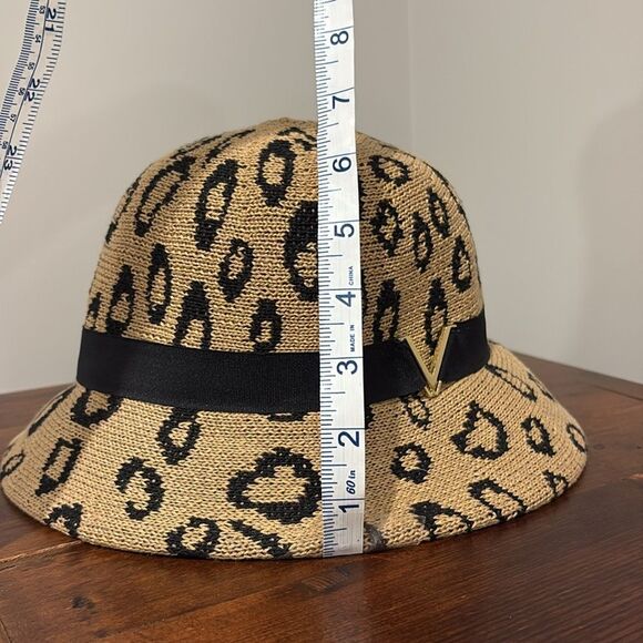 Vince Camuto Leopard Bucket Hat with V Logo - Picture 7 of 9